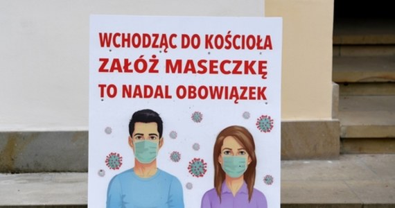 Trzy przypadki zakażenia koronawirusem stwierdzono w Kolegium Księży Jezuitów w Krakowie. Od poniedziałku zamknięta dla wiernych jest bazylika przy ul. Kopernika.


