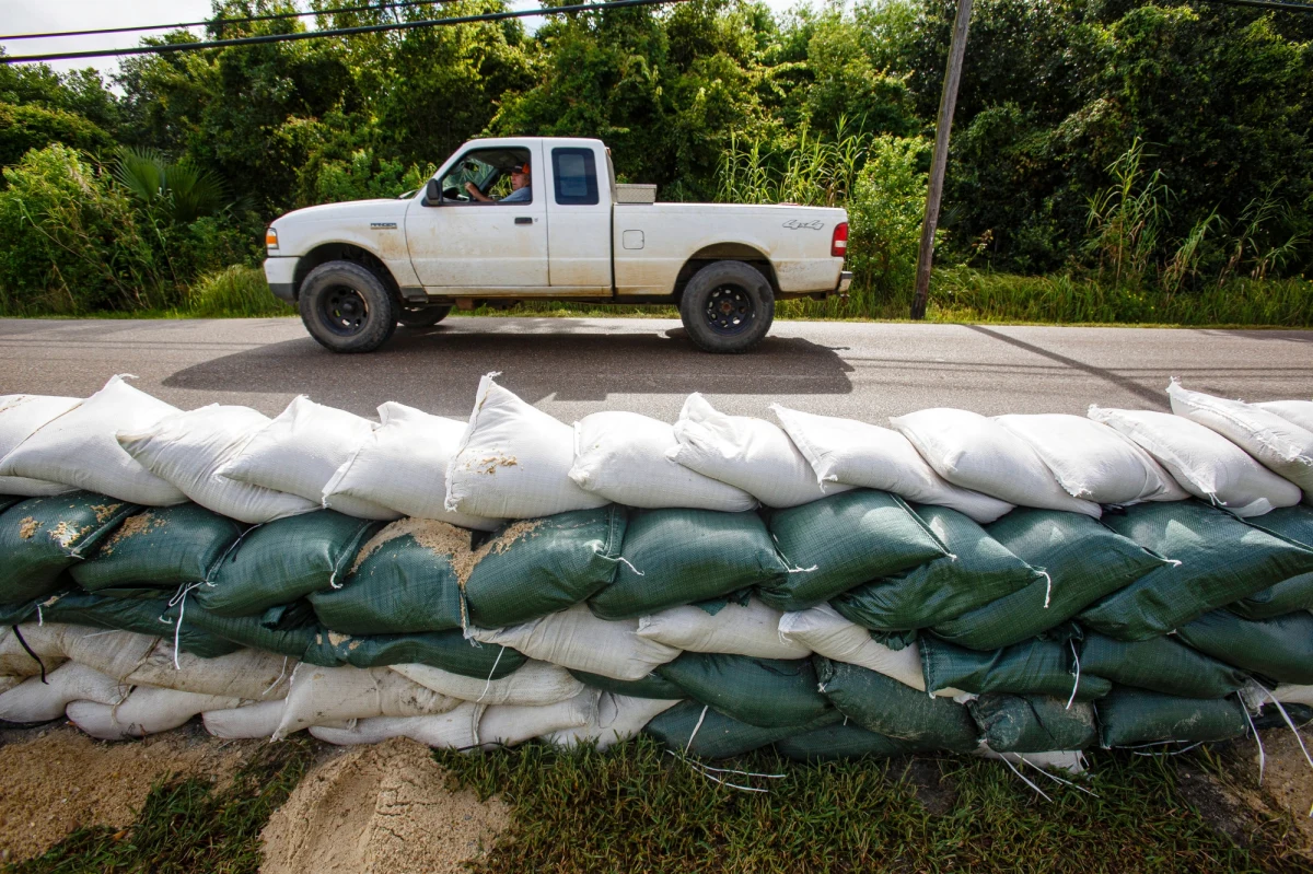 Huragan Sally ma według prognoz uderzyć w wybrzeże Luizjany we wtorek rano. Południe tego stanu wciąż dochodzi do siebie po przejściu huraganu Laura pod koniec sierpnia.