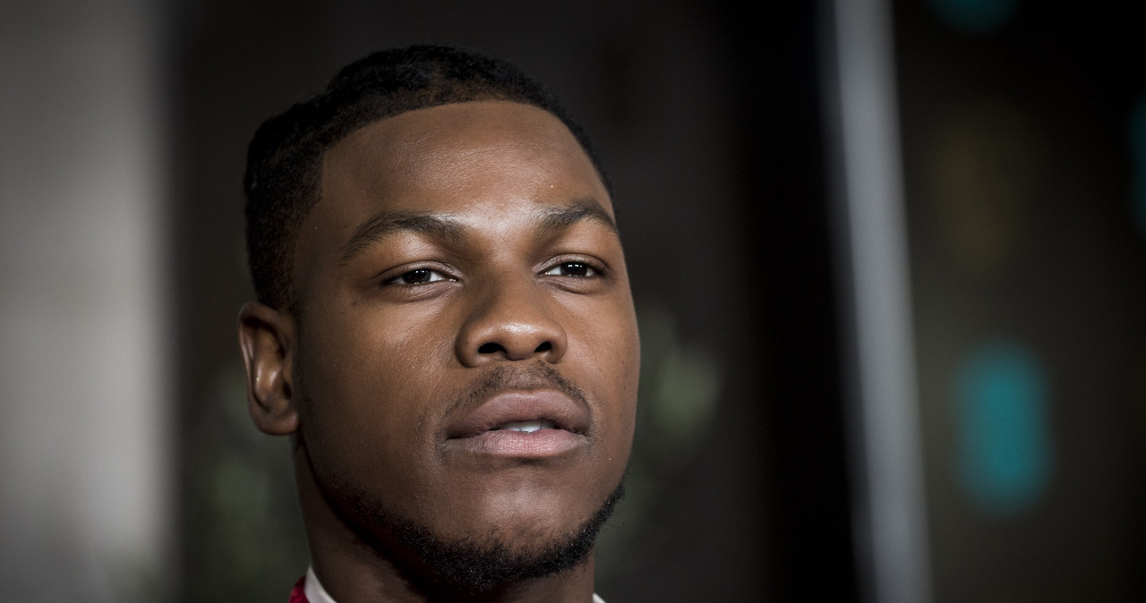 John Boyega, któremu popularność przyniosła rola Finna w trzech ostatnich częściach "Gwiezdnych wojen", zrezygnował z funkcji ambasadora marki kosmetycznej Jo Malone. Powodem rezygnacji aktora jest usunięcie go z reklamy tej marki przeznaczonej na rynek chiński.