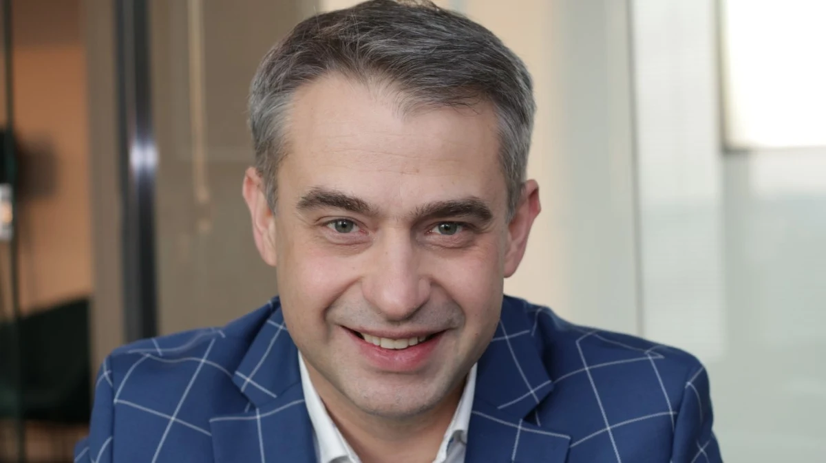 "Serce krwawi, ale rozum się cieszy, kiedy popatrzymy na to co się zdarzyło z perspektywy doświadczonego polityka" – komentował Krzysztof Gawkowski odejście z klubu Lewicy Hanny Gill-Piątek. Posłanka rozpoczęła współpracę z Szymonem Hołownią. "Jakbym miał wybierać, kiedy posłowie mają odchodzić z klubu, to lepiej na początku kadencji niż na jej końcu" – dodał polityk, gość Porannej rozmowy w RMF FM. 