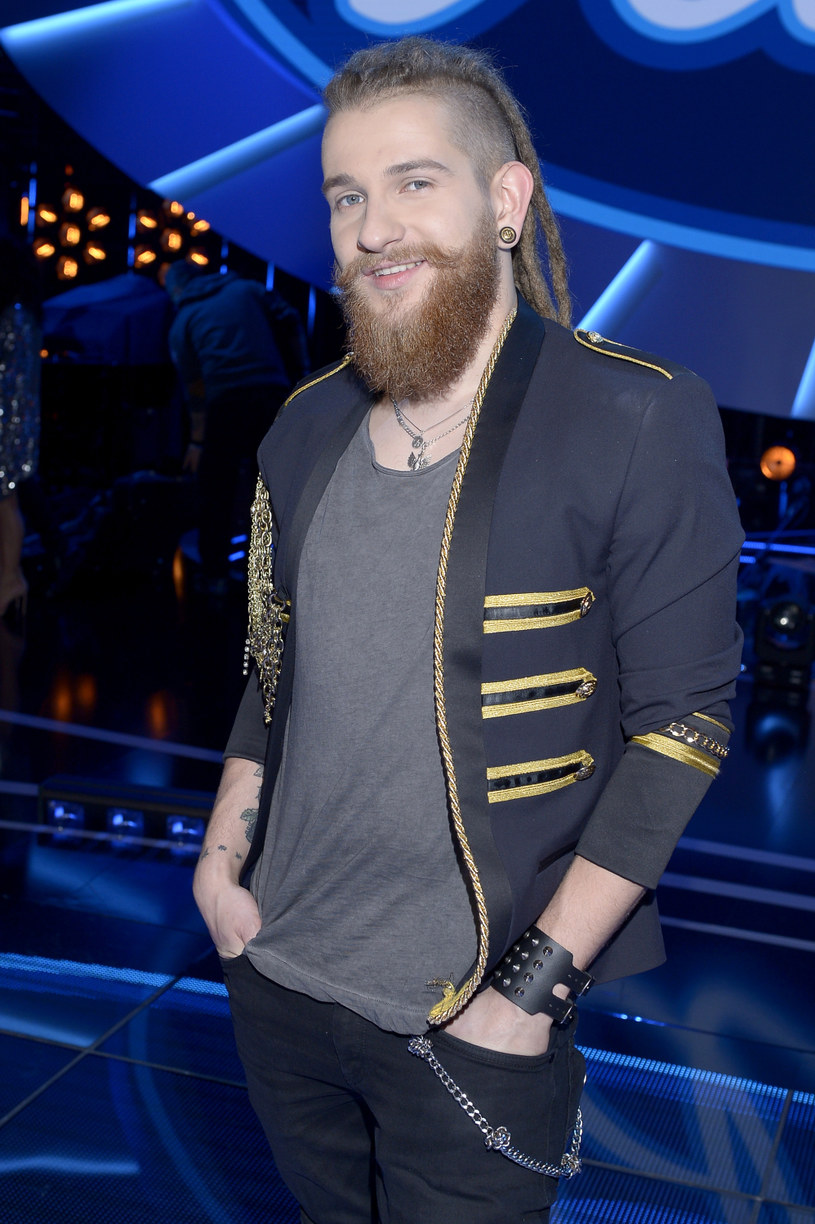 W najbliższym odcinku "The Voice of Poland" pojawi się obdarzony rockowym głosem Adam Kalinowski, który w 2017 r. zajął piąte miejsce w finale ostatniego "Idola" w Polsacie.