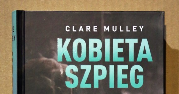 Krystyna Skarbek była pierwszą brytyjską agentką w czasie II Wojny Światowej. Legendarny premier Winston Churchill nazywał ją swoim ulubionym szpiegiem. Autor powieści o Jamesie Bondzie rzekomo na niej wzorował jedną ze swych postaci. Niewykluczone, że mieli ze sobą krótki romans. Polka ma swoją już swoją pamiątkową tablicę w Londynie. 