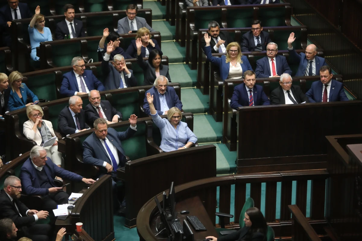 Dziś zostaną wyciągnięte zapowiadane konsekwencje wobec polityków PiS, którzy zagłosowali przeciw ustawie o ochronie zwierząt. Potwierdził to w Porannej rozmowie w RMF FM Marek Suski. Poseł PiS stwierdził też, że koalicji już nie ma.