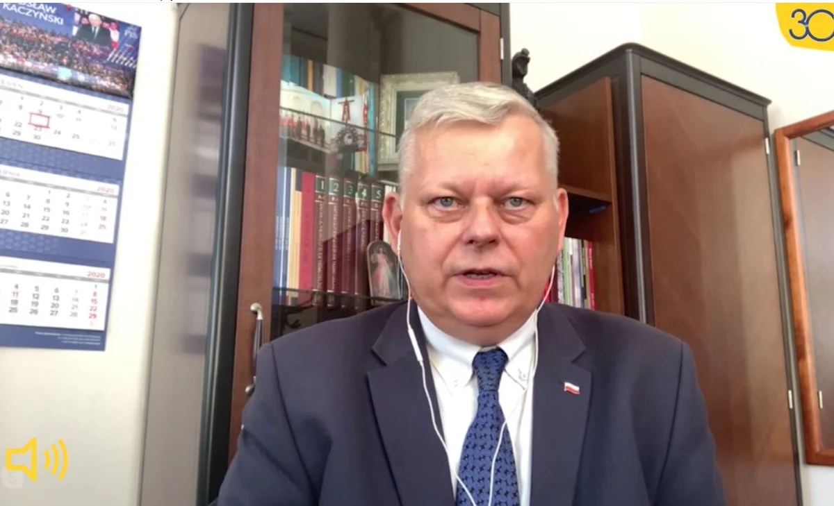 „To nie jest koniec świata, a koniec koalicji i prawdopodobnie rząd mniejszościowy” – komentował na antenie RMF FM Marek Suski wczorajszą niesubordynację koalicjantów Prawa i Sprawiedliwości – posłów Solidarnej Polski i Porozumienia – podczas głosowania nad nowelą ustawy ws. ochrony zwierząt. „Uważam, że nasi byli koalicjanci powinni pakować już biurka” – dodaje. 