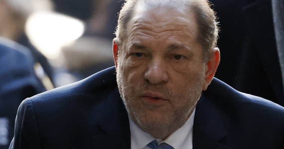 Harvey Weinstein, były amerykański producent filmowy, który obecnie odsiaduje wyrok 23 lat więzienia za gwałt i napaść seksualną, został pozbawiony przyznanego mu w 2004 r. Orderu Imperium Brytyjskiego - ogłoszono w piątek.