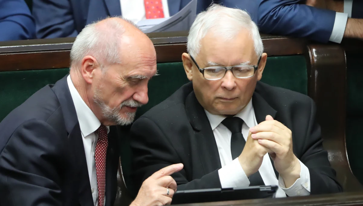 Zjednoczona Prawica (PiS, Solidarna Polska i Porozumienie) cieszy się poparciem 41 proc. badanych. Koalicja Obywatelska mogłaby liczyć na 22 proc. głosów. Próg wyborczy przekroczyłyby jeszcze Konfederacja (8 proc.) oraz Lewica (5 proc.) - wynika z najnowszego sondażu CBOS. 