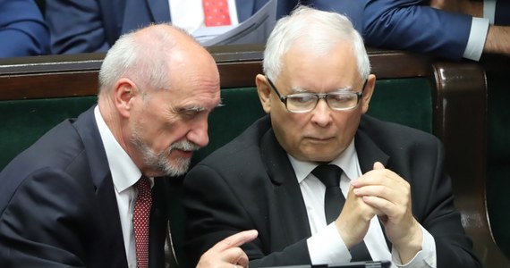 Zjednoczona Prawica (PiS, Solidarna Polska i Porozumienie) cieszy się poparciem 41 proc. badanych. Koalicja Obywatelska mogłaby liczyć na 22 proc. głosów. Próg wyborczy przekroczyłyby jeszcze Konfederacja (8 proc.) oraz Lewica (5 proc.) - wynika z najnowszego sondażu CBOS. 