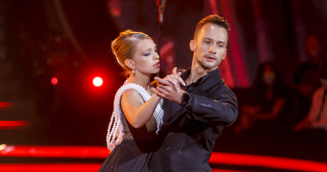 W piątek, 18 września, kolejna para musiała pożegnać się z programem "Dancing with the Stars. Taniec z Gwiazdami". Show Polsatu opuścili Nicole Bogdanowicz i Kamil Kuroczko.
