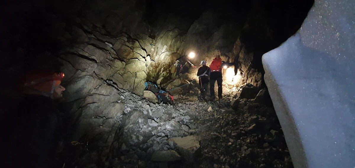 Dwaj turyści z Polski zabłądzili, schodząc z Gerlacha, najwyższego szczytu Tatr. Jeden z mężczyzn był ranny. Pomocy udzielili im ratownicy słowackiej Horskiej Zachrannej Służby. 