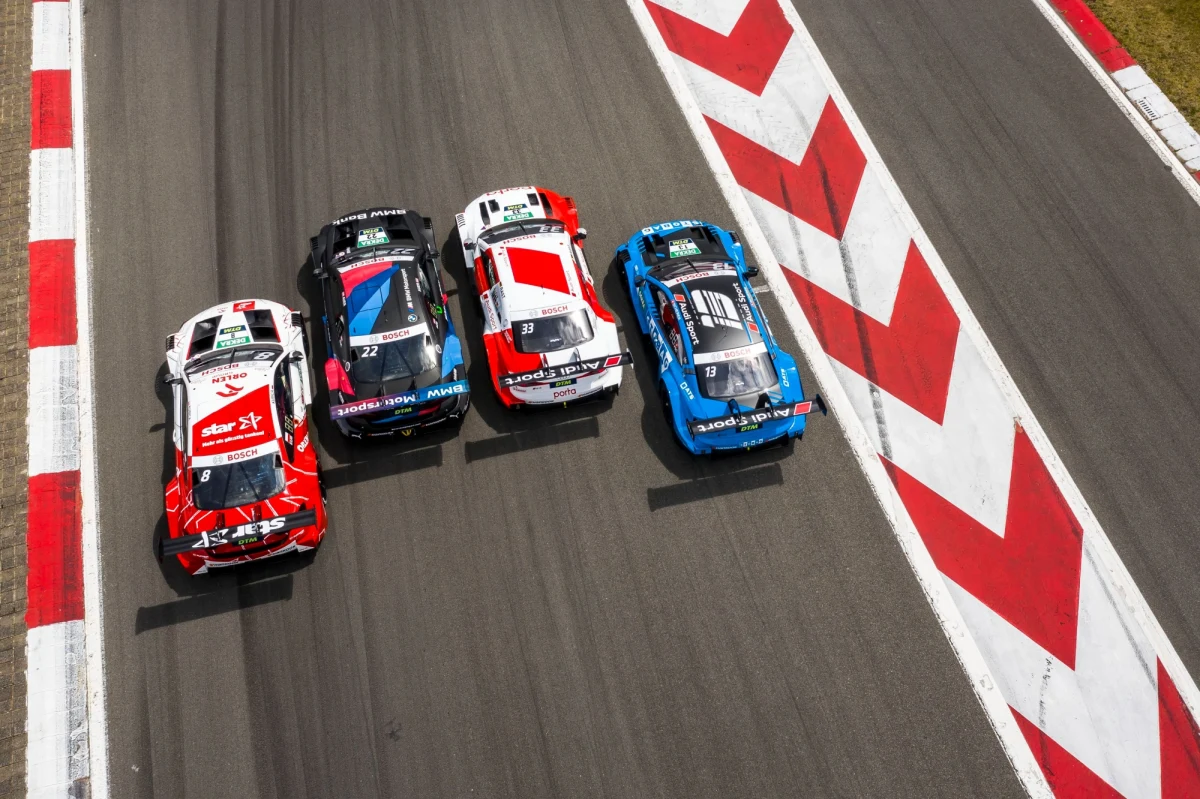 Pechowa niedziela Roberta Kubicy: z powodu awarii samochodu polski kierowca (BMW M4 DTM) musiał wycofać się z wyścigu serii DTM na niemieckim Nürburgringu. Zwyciężył lider klasyfikacji generalnej Szwajcar Nico Müller (Audi RS 5 DTM).