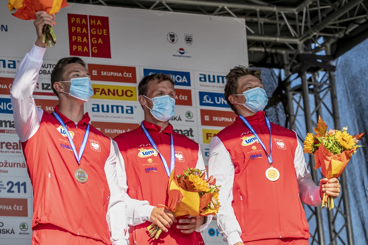 Grzegorz Hedwig, Kacper Sztuba i Szymon Zawadzki wywalczyli w drużynowym C1 brązowy medal mistrzostw Europy w kajakarstwie górskim! Zwyciężyli Słoweńcy, ze srebra cieszą się Irlandczycy.