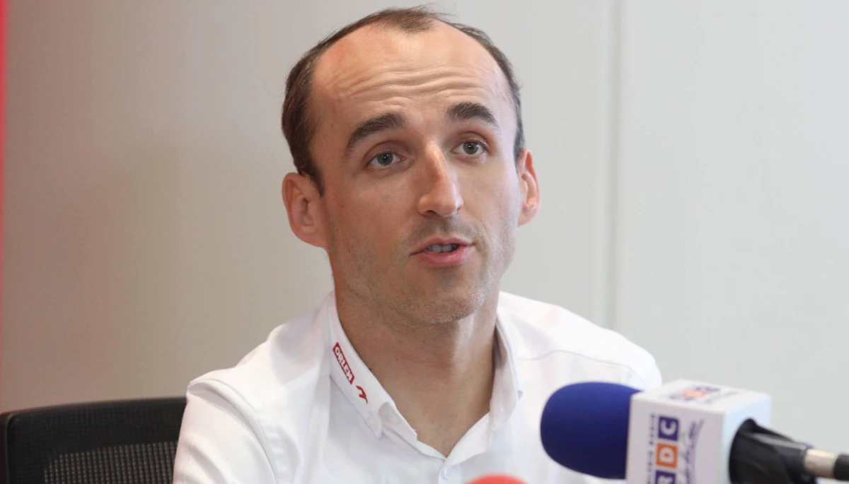 Robert Kubica ma świadomość, że trudno będzie o powrót do roli kierowcy wyścigowego w Formule 1, ale niczego nie wyklucza. "Jeśli nie dostanę kolejnej szansy w F1, to nie będzie koniec świata" - powiedział portalowi autosport.com.