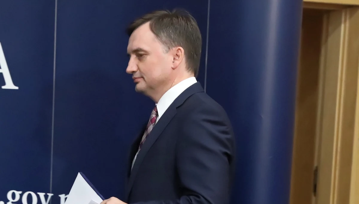 ​"Uważam, że Zjednoczona Prawica jest dobrem, przyniosła wiele dobrego. Nie jesteśmy idealni, ale lepsi od poprzedników" - powiedział minister sprawiedliwości i prokurator generalny Zbigniew Ziobro na konferencji prasowej w budynku resortu.