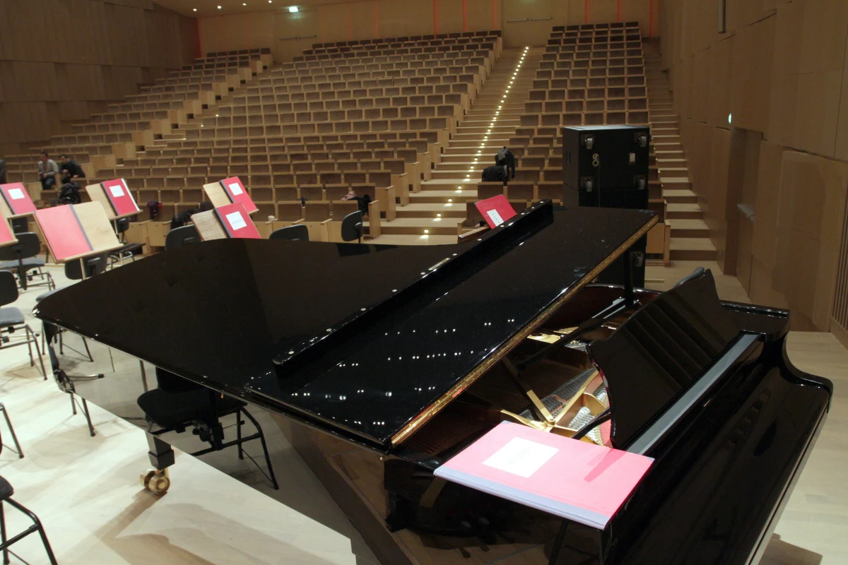 Mała sala koncertowa Filharmonii Świętokrzyskiej w Kielcach będzie miejscem procesu gangu narkotykowego. Pierwsze posiedzenie odbędzie się w czwartek. Na ławie oskarżonych zasiądzie 17 osób