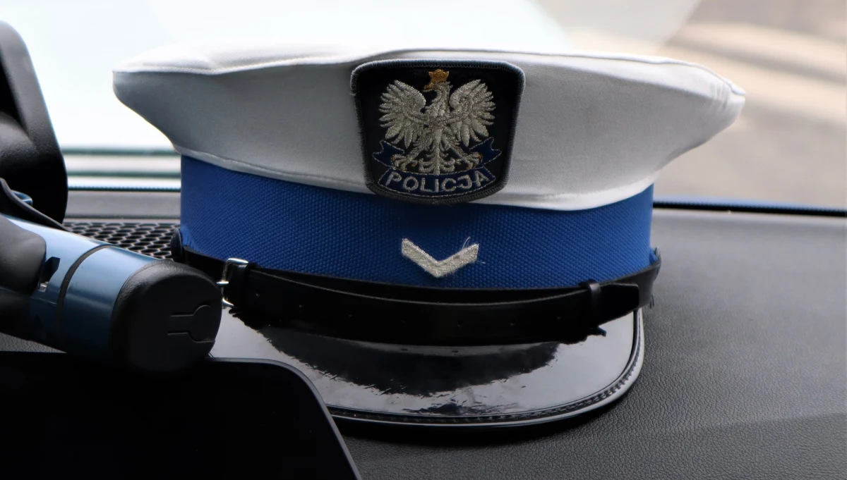 Policjanci z północnopraskiej grupy "Skorpion" zatrzymali 41-latka, który zarejestrował samochód, który w rzeczywistości nie istniał. Zrobił to, żeby zgłosić jego kradzież i wyłudzić odszkodowanie - przekazała PAP Irmina Sulich z komendy Warszawa VI.  