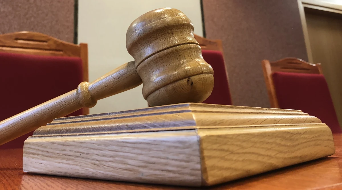 Rzecznik Praw Obywatelskich Adam Bodnar podjął - z własnej inicjatywy sprawę - czternastolatki zgwałconej przez 26-letniego krewnego. W pierwszej instancji 26-latek został skazany na trzy lata więzienia, sąd apelacyjny orzekł jednak karę wolnościową, uznając, że doszło do aktu pedofilii, nie gwałtu.