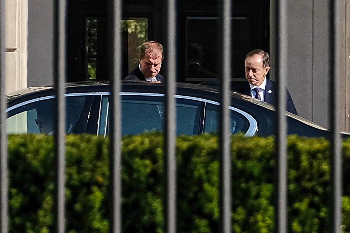 Zostanie zwołane specjalne posiedzenie Senatu, dedykowane noweli o ochronie zwierząt, prawdopodobnie 9 października. Senatorowie potrzebują więcej czasu do pracy nad poprawkami do tej ustawy - powiedział marszałek Senatu Tomasz Grodzki po spotkaniu z prezydentem Andrzejem Dudą.