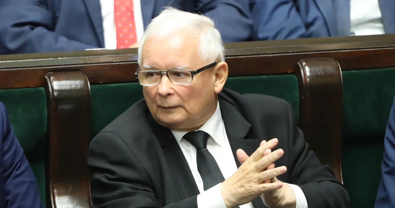 Jarosław Kaczyński nie potrzebuje koalicjantów - wynika z sondażu "Super Expressu"