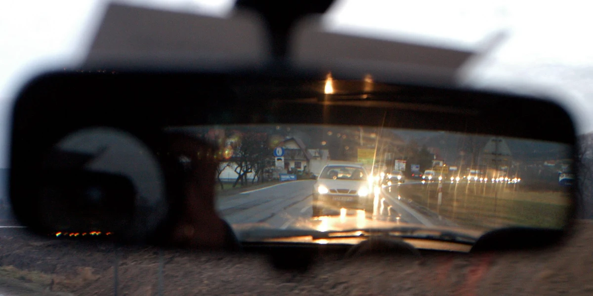 Wieczorem ruszy remont nawierzchni dwupasmowego odcinka drogi krajowej nr 7, czyli Zakopianki w miejscowościach Gaj oraz Mogilany koło Krakowa. Prace będą prowadzone na jezdni w kierunku Krakowa wyłącznie w godzinach nocnych. Potrwają do soboty.