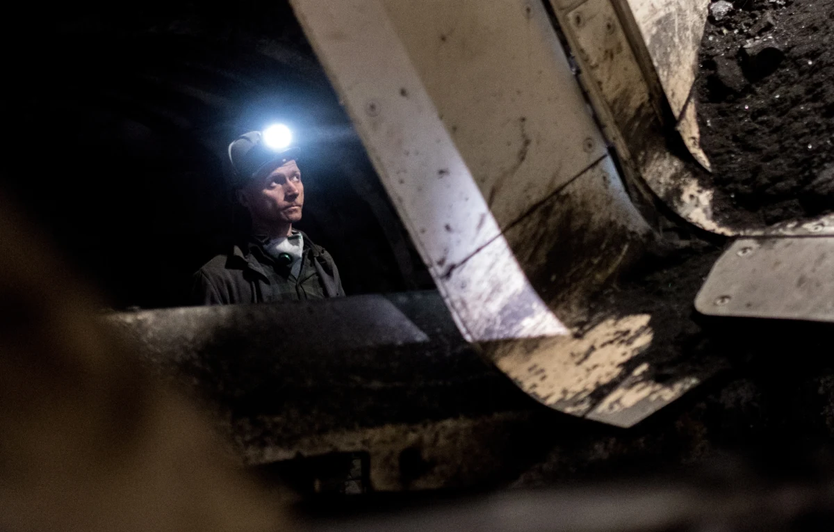 177 górników protestuje obecnie pod ziemią w kopalniach – przekazała Polska Grupa Górnicza. Nadal, mimo prowadzonych negocjacji, brak jest porozumienia między związkowcami a rządową delegacją. 
W Katowicach zebrały się dwa zespoły, które mają pracować nad rozwiązaniami dla kopalń. 