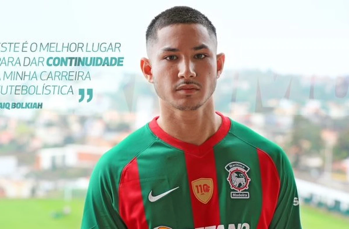 Najbogatszy piłkarz świata, pochodzący z sułtanatu Brunei Faiq Bolkiah podpisał w środę kontrakt z występującym w I lidze Portugalii C.S. Maritimo. Wartość nowego pracodawcy azjatyckiego napastnika wynosi zaledwie 0,09 proc. posiadanej przez piłkarza fortuny.