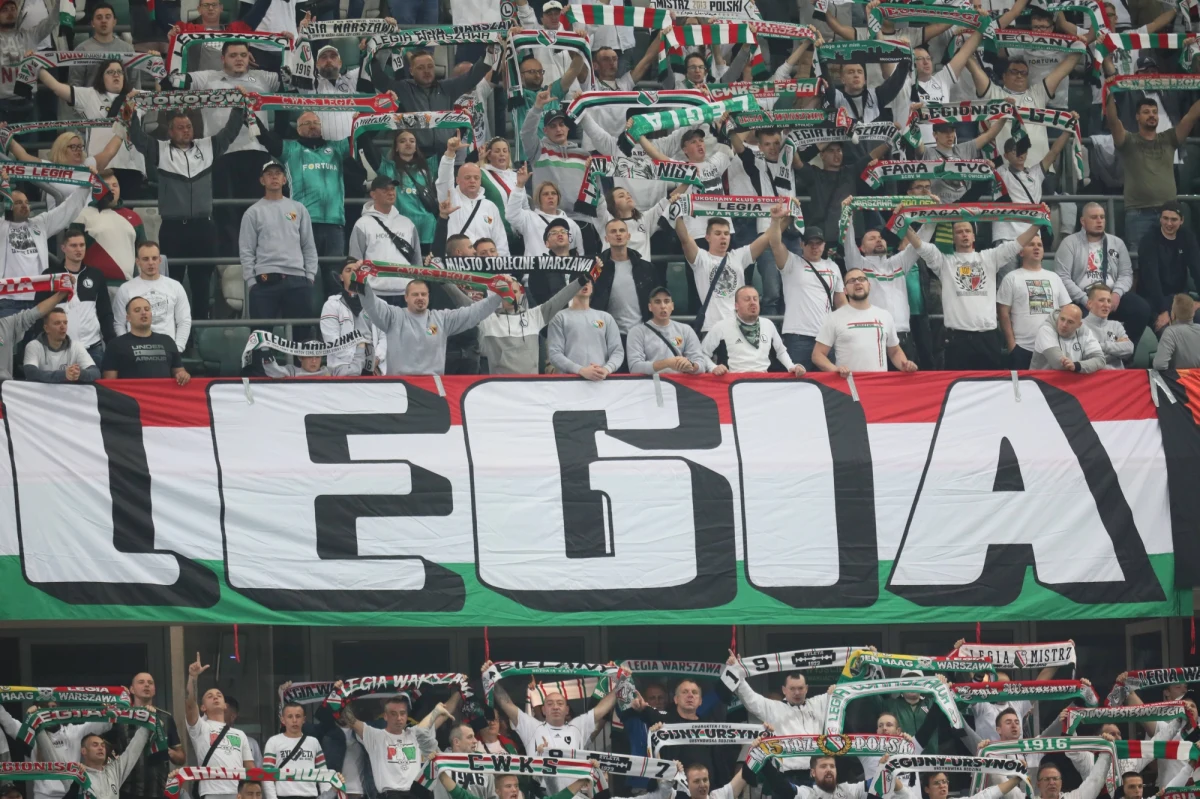 Zaplanowany na niedzielę mecz Legii Warszawa ze Śląskiem Wrocław w 5. kolejce piłkarskiej ekstraklasy został przełożony na wniosek stołecznego klubu - poinformowała spółka prowadząca rozgrywki.