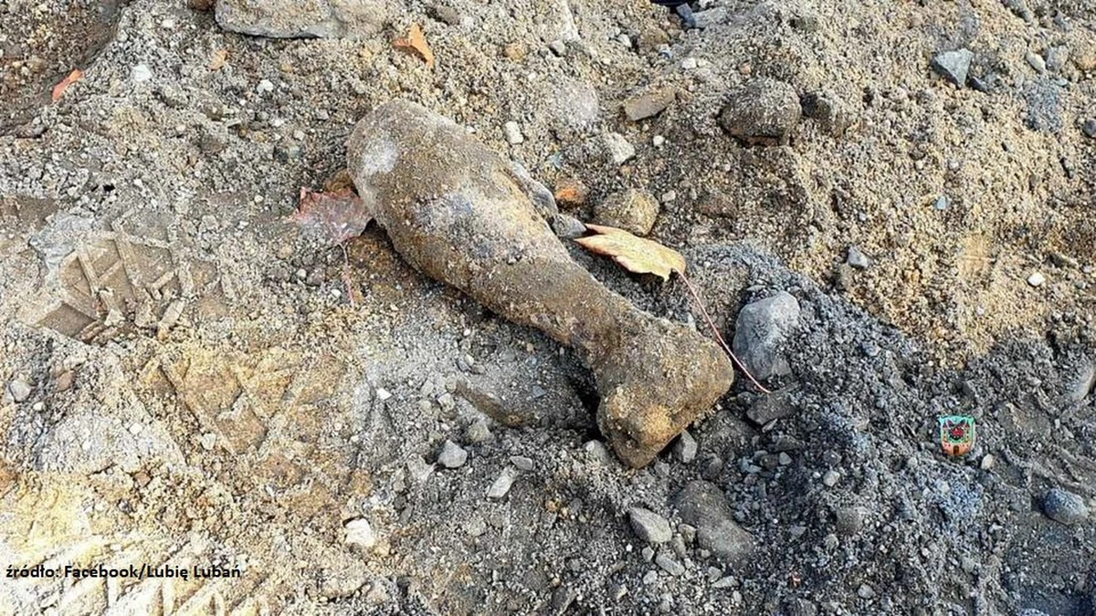 ​Około 2,5 tys. mieszkańców Lubania w województwie dolnośląskim musiało opuścić swoje mieszkania. Podczas prac budowlanych między ulicami Graniczną i Torową znaleziono niewybuch. Saperzy zdetonowali pocisk. 