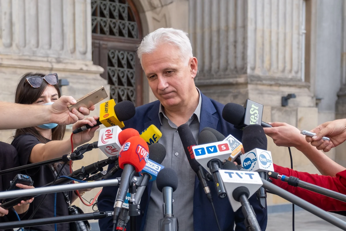 W piątek udało się osiągnąć porozumienie ws. transformacji górnictwa. Ustalono, że ostatnia kopalnia w Polsce zostanie zamknięta w 2049 roku. Plan ten musi jeszcze zatwierdzić Komisja Europejska. Górnicy kończą podziemny protest, a zaplanowana manifestacja w Rudzie Śląskiej została odwołana. 