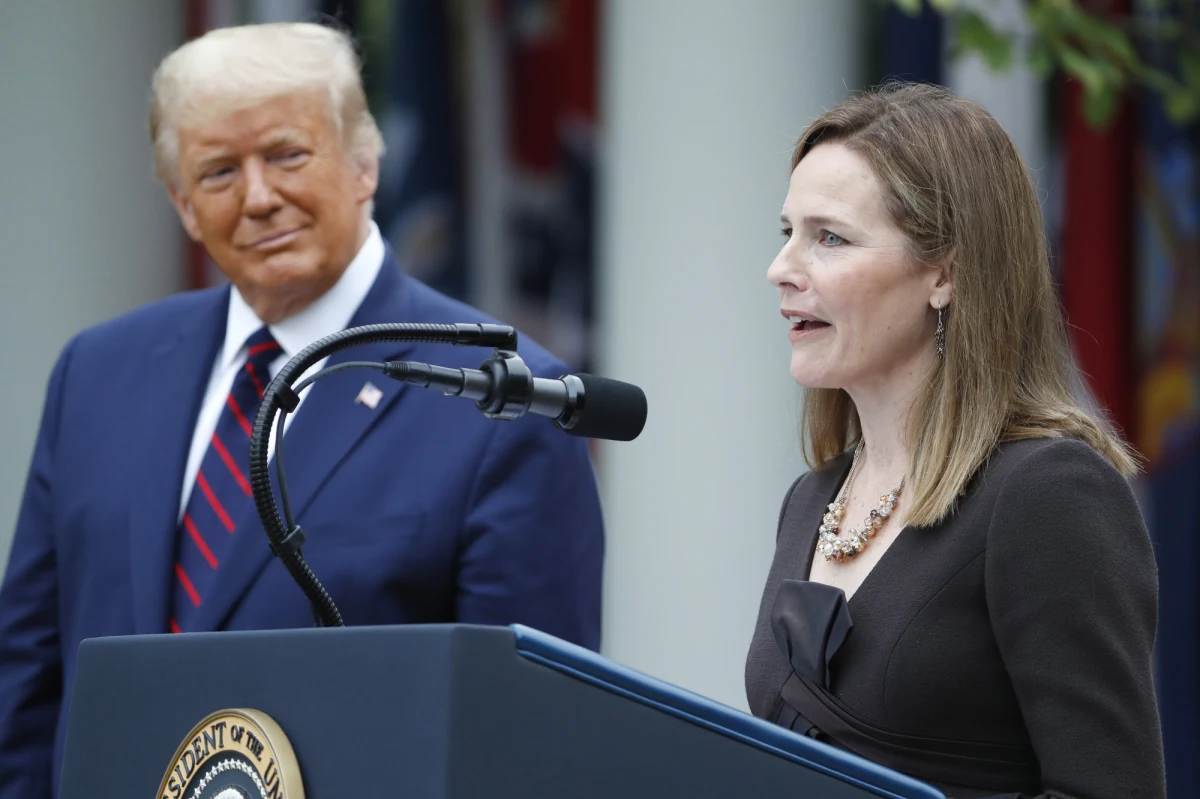 Sędzia Amy Coney Barrett została wskazana przez prezydenta USA Donalda Trumpa na kandydatkę do Sądu Najwyższego. Jeśli nominację 48-letniej - jak donoszą agencje - katoliczki o konserwatywnych poglądach zatwierdzi Senat, zastąpi ona zmarłą 18 września Ruth Bader Ginsburg.
