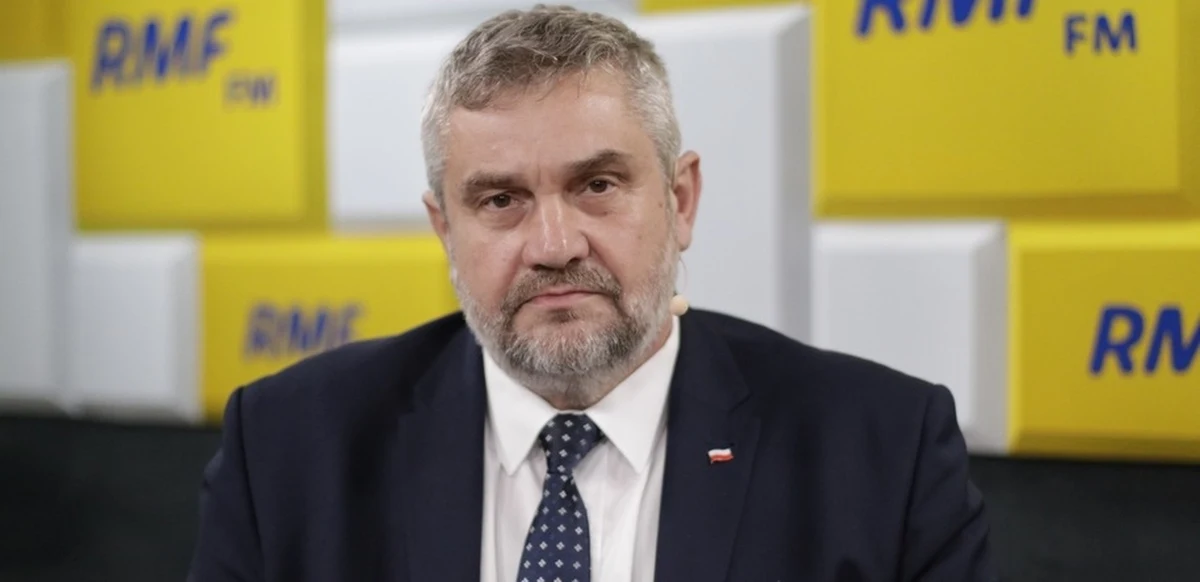 Jaki los czeka polityka, który otwarcie sprzeciwił się woli swojej partii? Jan Krzysztof Ardanowski dziś jeszcze jest ministrem rolnictwa, od kilku dni jednak zawieszony w prawach członka PiS nie może już liczyć na dalsze sprawowanie urzędu. Jak nieoficjalnie usłyszał nasz dziennikarz w kręgach PiS brana jest pod uwagę możliwość, że po odejściu z rządu Ardanowski trafi do kancelarii prezydenta. 