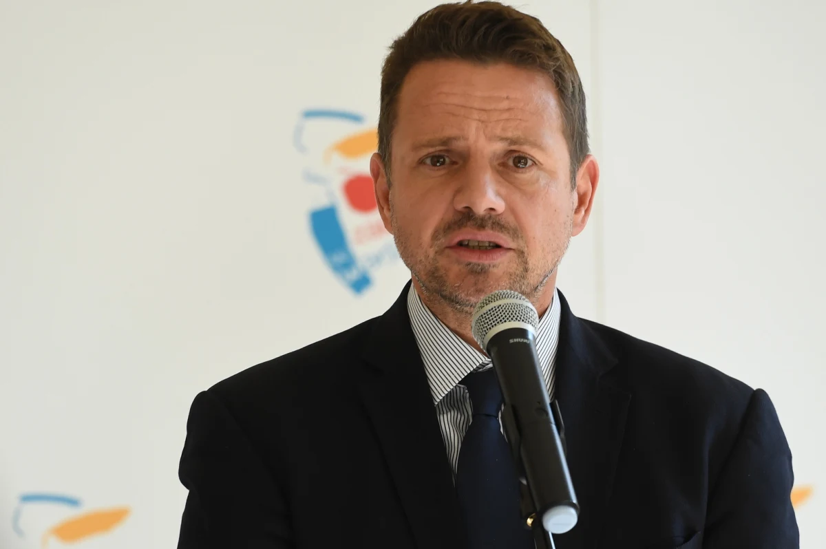 "Dokładnie tak, jak miało to miejsce rok temu, zdarzają się usterki, np. w tej chwili jest usterka jednej z pomp, która miejmy nadzieję do jutra zostanie naprawiona" - powiedział prezydent stolicy Rafał Trzaskowski, odnosząc się do awarii w oczyszczalni "Czajka". 