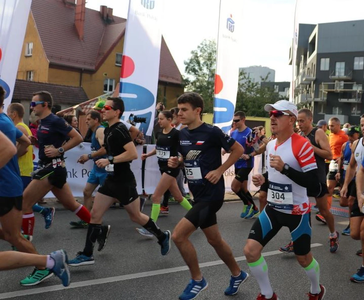 Przed nami 12. edycja Silesia Marathon - największej biegowej imprezy na Śląsku. 4 października znów będziecie mogli przebiec trasę prowadzącą przez największe miasta Górnego Śląska. Co roku Silesia Marathon ściąga tysiące biegaczy, którzy pragną zmierzyć się z królewskim dystansem, półmaratonem lub 50-kilometrowym biegiem ULTRA. 