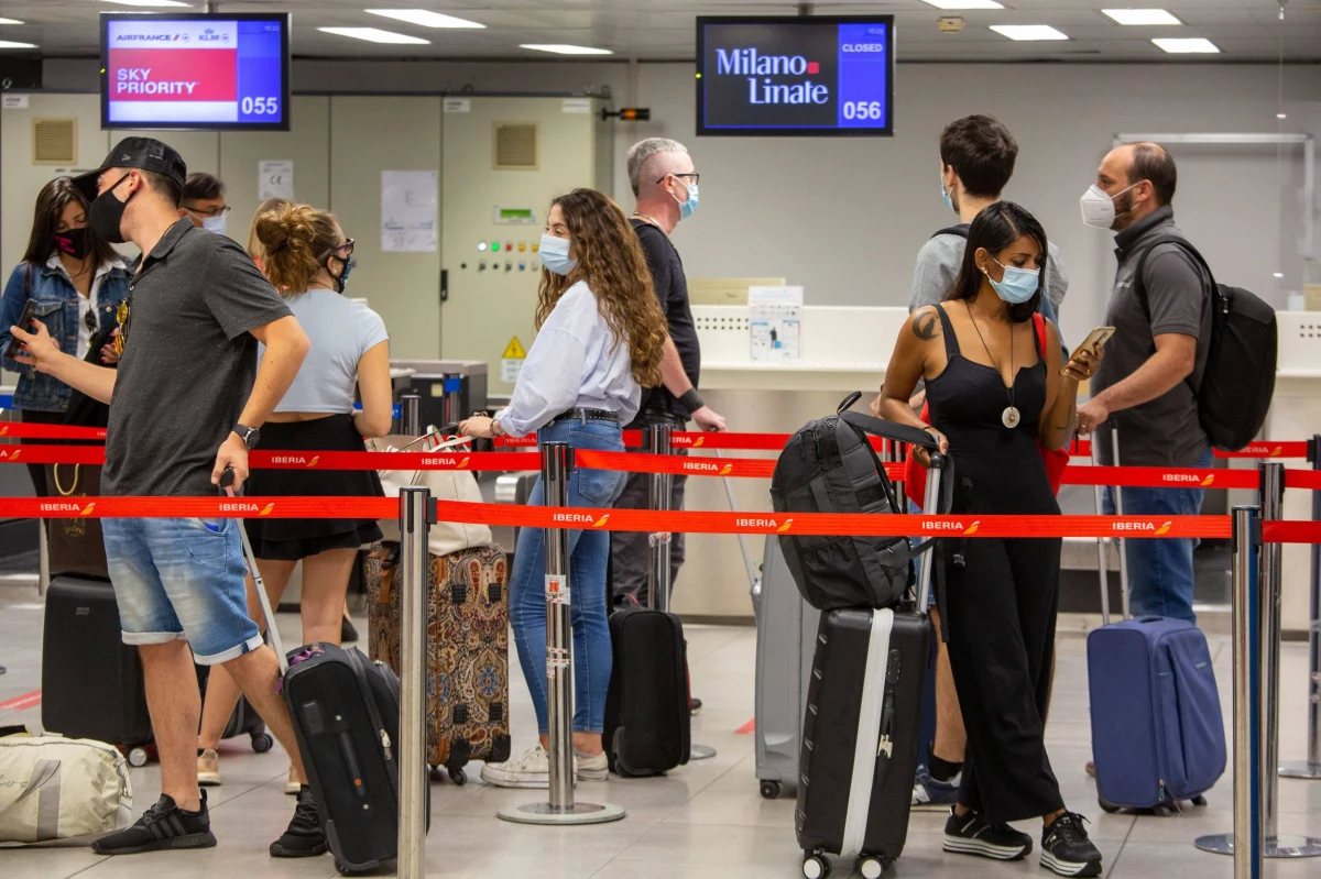 W związku z rozprzestrzenianiem się koronawirusa w Europie, niemiecki resort dyplomacji wydał w środę wieczorem ostrzeżenie przed wyjazdami do Belgii i Islandii, a także do wybranych regionów w kolejnych dziewięciu krajach.