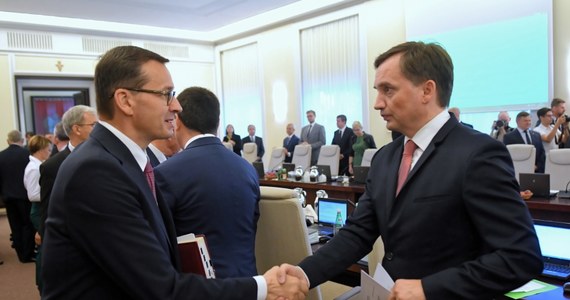 Rzecznik rządu Piotr Müller potwierdza doniesienia dziennikarza RMF FM Patryka Michalskiego: partia Zbigniewa Ziobry wskaże wiceministra odpowiedzialnego za leśnictwo i łowiectwo. Według nieoficjalnych ustaleń naszego reportera, pod uwagę brane są dwa nazwiska.