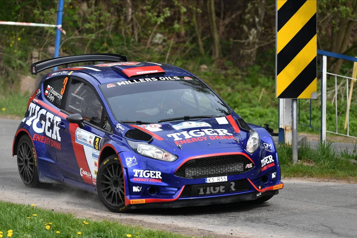 Jutro kierowcy rywalizujący w Rajdowych Samochodowych Mistrzostwach Polski rozpoczną ściganie na trasie 48. Rajdu Świdnickiego Krause. Tegoroczna edycja tego dobrze znanego rajdu liczy 120 kilometrów i podzielona będzie na 9 odcinków specjalnych. Liderem RSMP - po dwóch rundach - jest Fin Jari Huttunen.