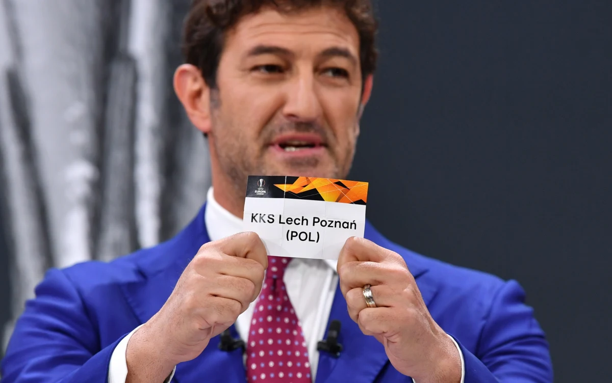 Benfica Lizbona, Standard Liege i Glasgow Rangers będą rywalami Lecha Poznań w grupie D piłkarskiej Ligi Europy. Losowanie odbyło się w Nyonie. Pierwsze mecze zostaną zorganizowane 22 października. Faza grupowa rozgrywek zakończy się 10 grudnia.