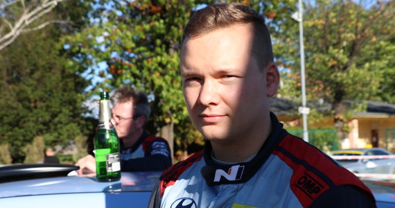 Za nami drugi dzień Rajdu Świdnickiego-Krause, czyli ostatniej rundy Rajdowych Samochodowych Mistrzostw Polski. Imprezę wygrał Grzegorz Grzyb, a trzeci był Sylwester Płachytka. Nowym rajdowym mistrzem Polski został Jari Huttunen, który ukończył rywalizację w Rajdzie Świdnickim-Krause na drugim miejscu. 