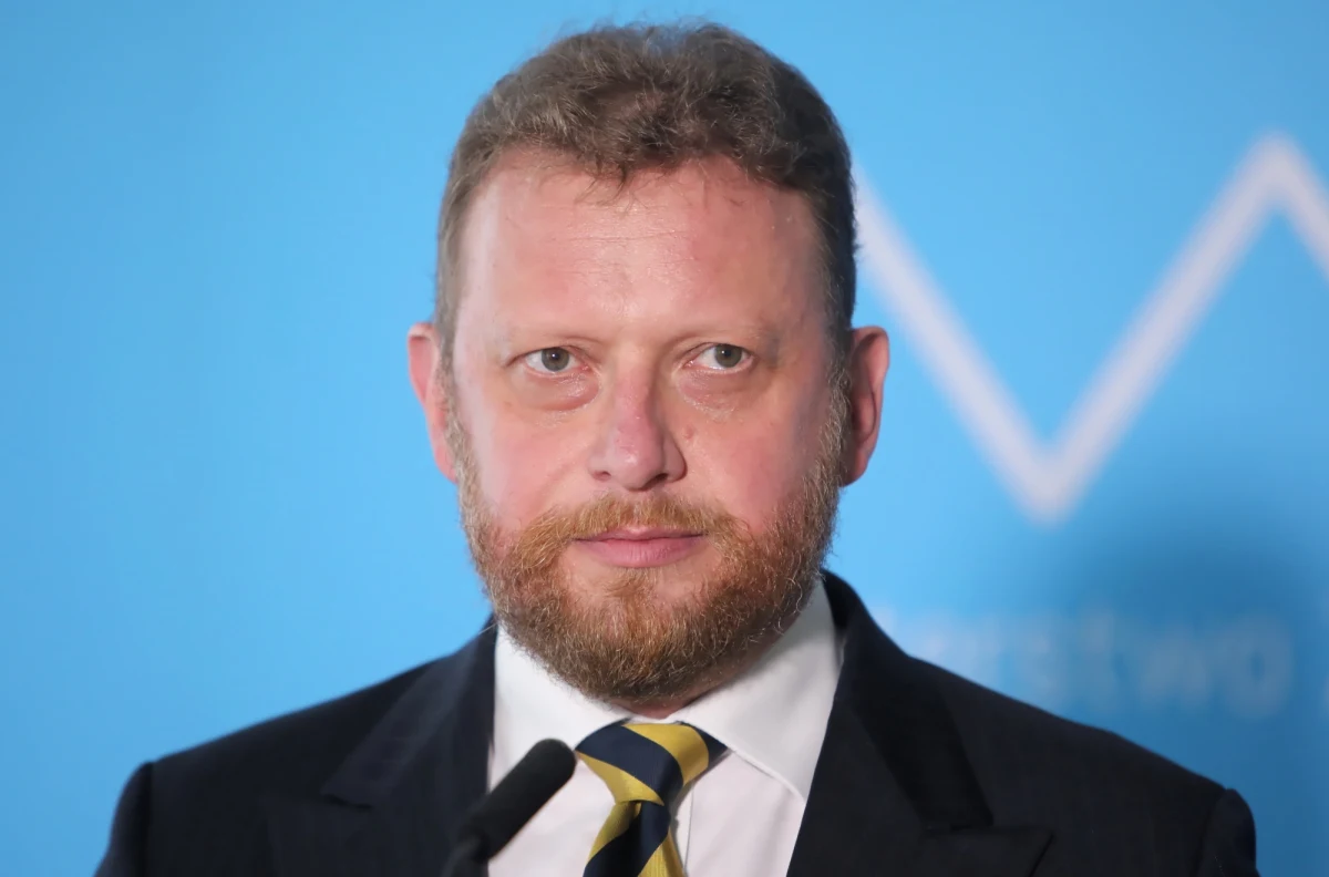 Do instytutu kardiologii chodzę dosyć regularnie. Przypominam, że ja tam pracuję i w ciągu ostatnich tygodni byłem tam wielokrotnie. Oczywiście nie w czasie, kiedy byłem w izolacji - przekazał PAP były minister zdrowia Łukasz Szumowski.