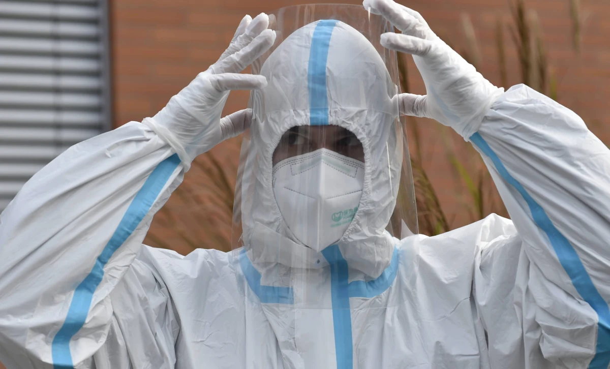 Ministerstwo Zdrowia poinformowało, że minionej doby wykryto 2006 nowych zakażeń koronawirusem. 29 osób zmarło. Łącznie od początku epidemii SARS-CoV-2 w Polsce zarejestrowano 102 080 zakażeń oraz 2 659 zgonów. 