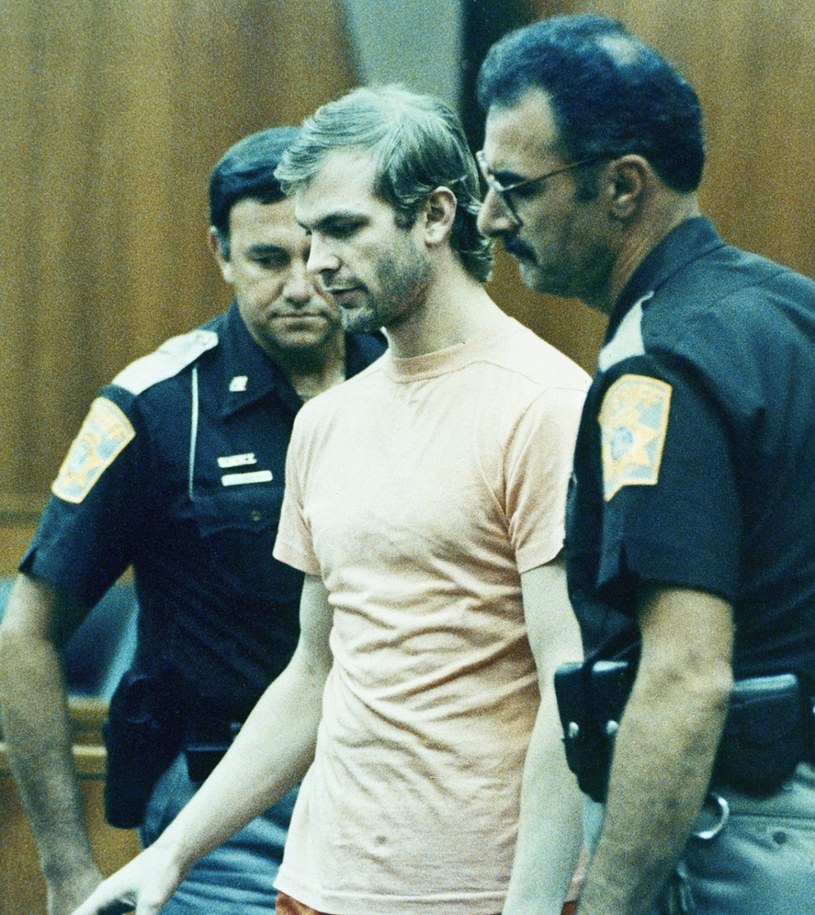 Netflix wyprodukuje serial "Monster: The Jeffrey Dahmer Story", opowiadający o Jeffreyu Dahmerze, seryjnym mordercy, którego nazywano "kanibalem z Milwaukee". Był gwałcicielem, nekrofilem i kanibalem. Trwają poszukiwania odtwórcy głównej roli.