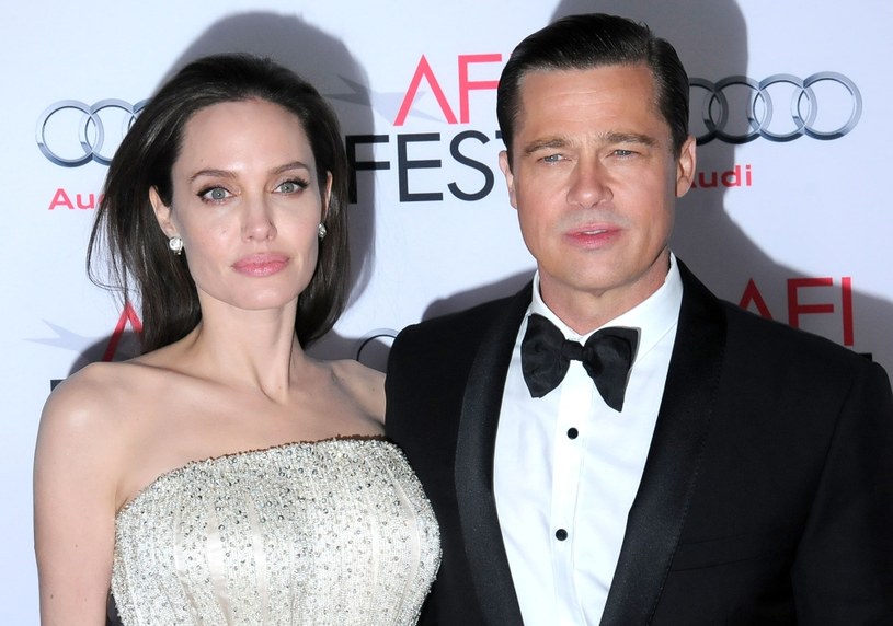 Wstrzymana z powodu pandemii sprawa między parą hollywoodzkich gwiazdorów o prawo do opieki nad dziećmi wraca na wokandę. Brad Pitt wnosi o to, aby mógł spędzać tyle samo czasu z dziećmi, ile spędza jego eksmałżonka. Nieznane jest natomiast stanowisko w tej kwestii Angeliny Jolie. Wiele jednak wskazuje na to, że uzyskanie polubownego rozwiązania nie będzie proste.