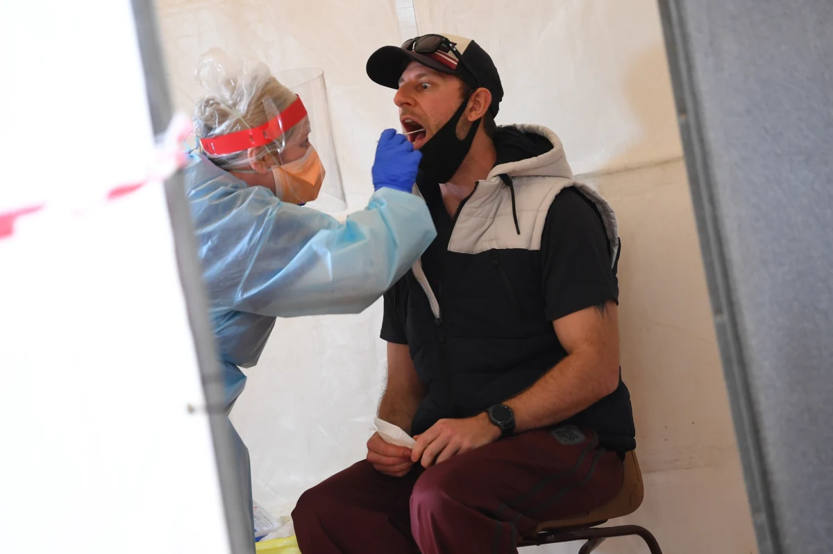 „Jest nadzieja, że przed końcem tego roku będziemy mieć szczepionkę na koronawirusa” – mówi dyrektor generalny Światowej Organizacji Zdrowia Tedros Adhanom Ghebreyesus. Nie zdradził jednak żadnych szczegółów.