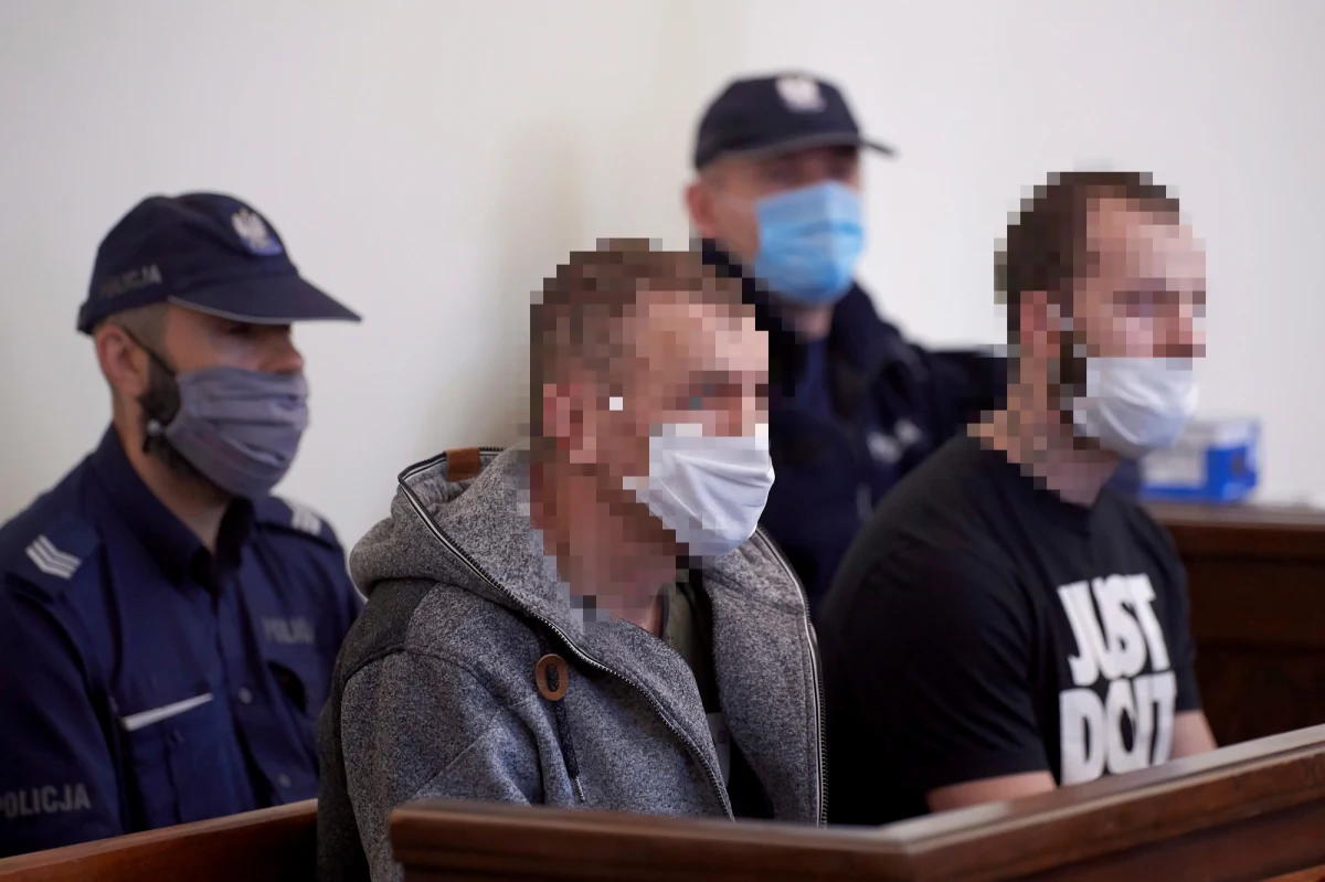 Przed Sądem Okręgowym w Gdańsku rozpoczął się proces sześciu mężczyzn, oskarżonych o zlecenie, nakłanianie i brutalne pobicie pod Wejherowem (Pomorskie) 37-letniego mężczyzny. Był on świadkiem zeznającym w śledztwie przeciwko "handlarzom ludźmi".