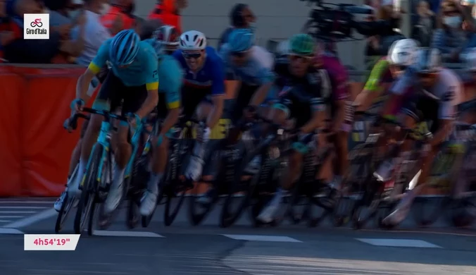 Giro d'Italia. Arnaud Demare zwycięzcą 6. etapu. Wideo