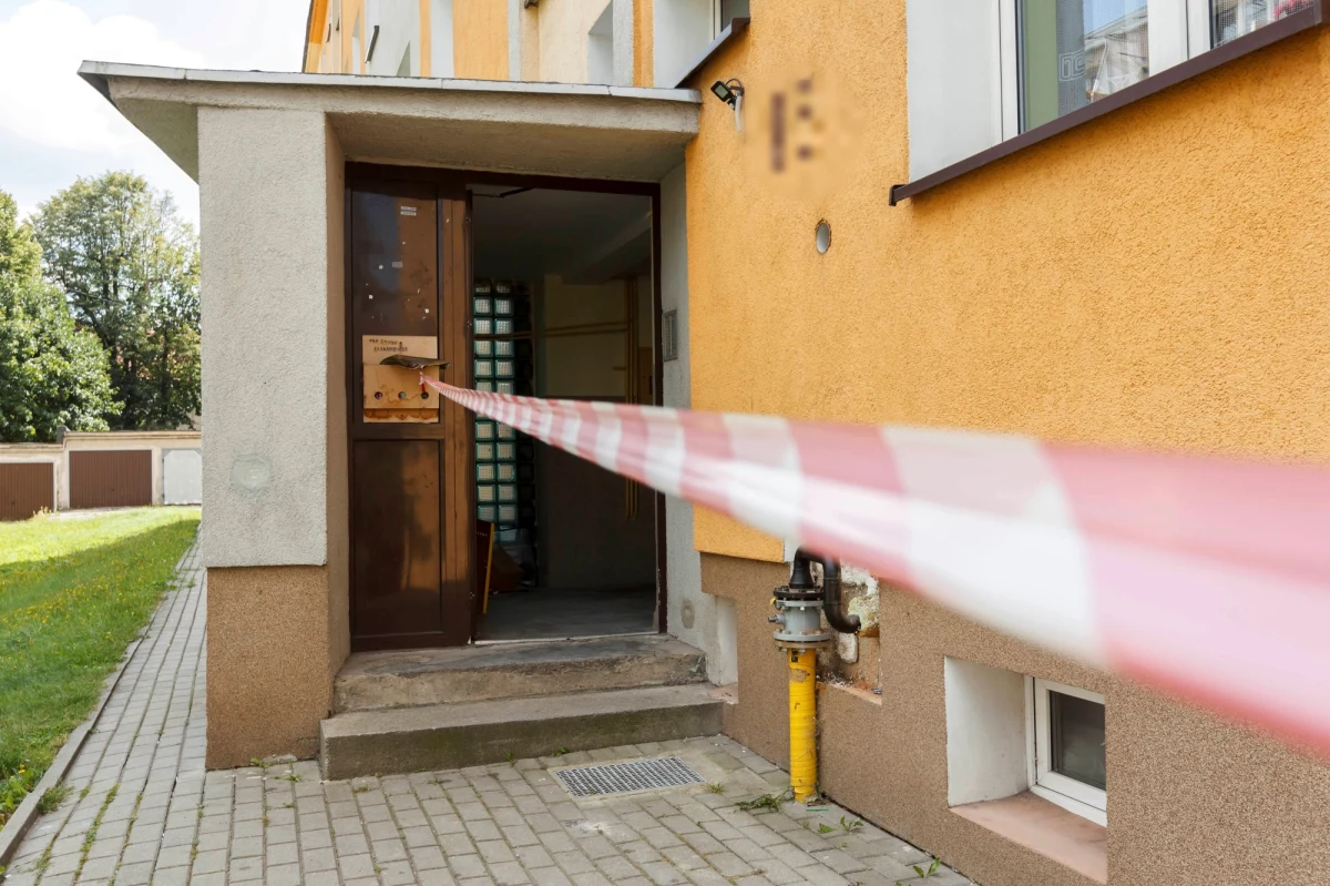 W szpitalu w Ostrowie Wielkopolskim zmarła 12-letnia dziewczynka, która była ofiarą wybuchu gazu w bloku w Kamiennej Górze. Lekarze 45 dni walczyli o życie dziecka. 