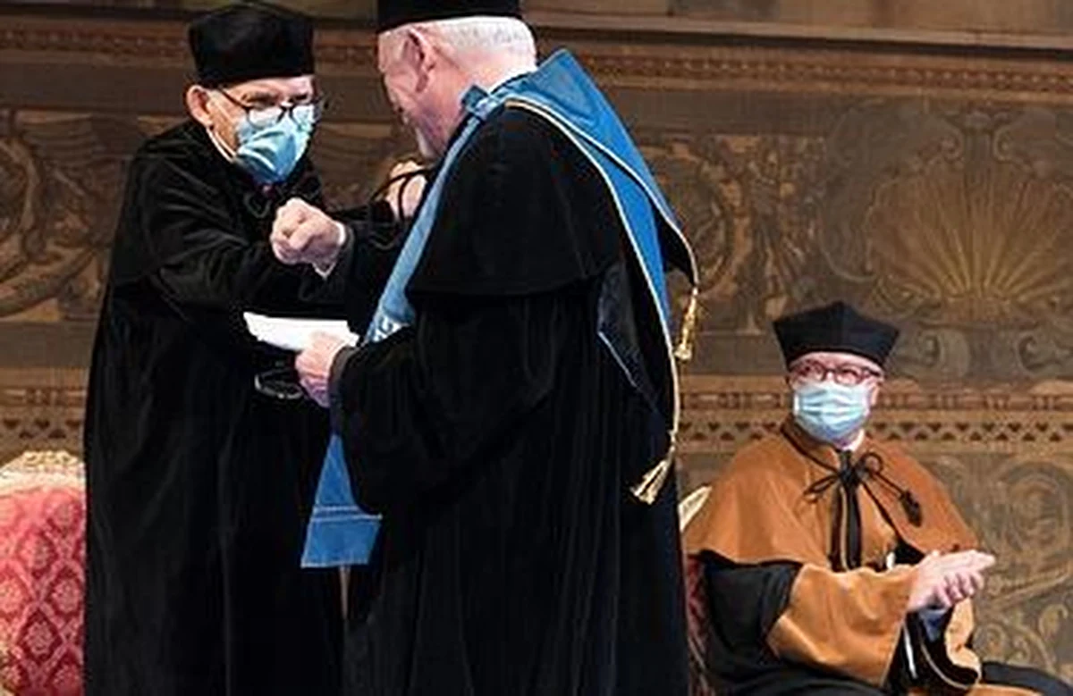 Inauguracja roku akademickiego 2020/21 w Krakowskiej Akademii im. Andrzeja Frycza Modrzewskiego i pierwsze doktoraty honoris causa KAAFM dla profesorów Jacka Majchrowskiego i Jerzego Buzka.
