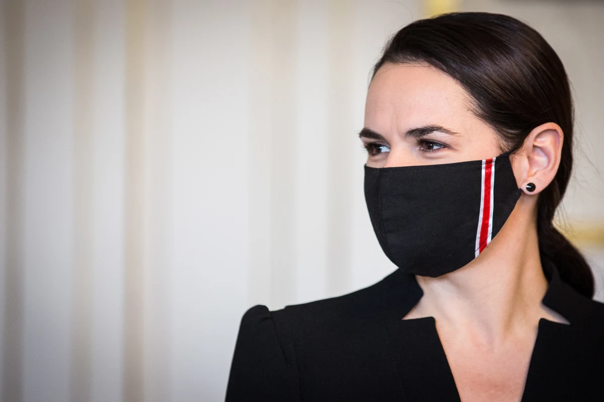 Odbyła się rozmowa Siarhieja i Swiatłany Cichanouskich – napisano na kanale opozycjonistki w serwisie Telegram. Jak podkreślono, to ich pierwsza rozmowa od czterech miesięcy, czyli od czasu, gdy Siarhiej Cichanouski  przebywa w areszcie.