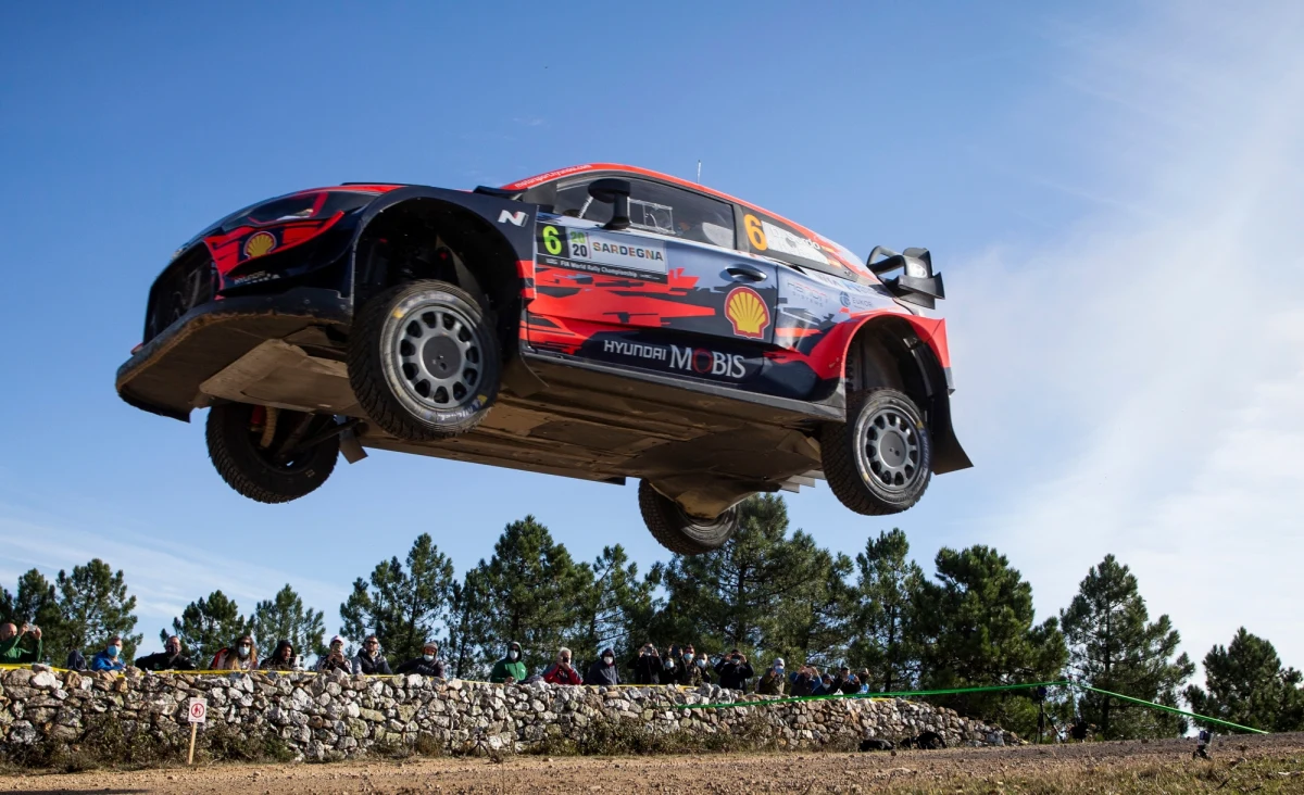 Hiszpan Dani Sordo (Hyundai I20 WRC) wygrał samochodowy Rajd Sardynii, szóstą rundę mistrzostw świata. Kajetan Kajetanowicz (Skoda Fabia Rally 2 Evo) zajął drugie miejsce w kategorii WRC 3 i dziewiąte w klasyfikacji generalnej.