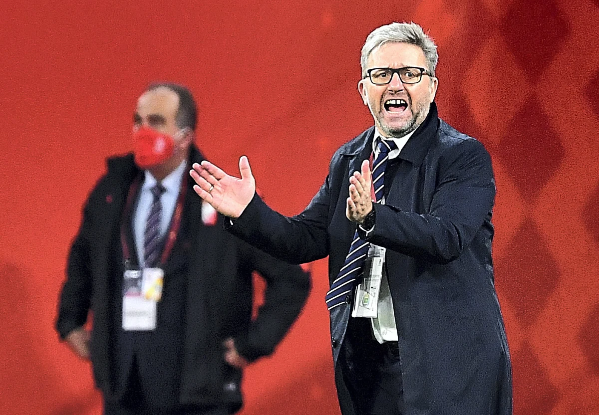 Trener Jerzy Brzęczek był zadowolony z postawy polskich piłkarzy w zremisowanym 0:0 w Gdańsku meczu Ligi Narodów z Włochami. "Pozostał niedosyt, ale duże słowa uznania dla naszej drużyny za determinację, taktyczną mądrość i dobre ustawianie" – ocenił selekcjoner.