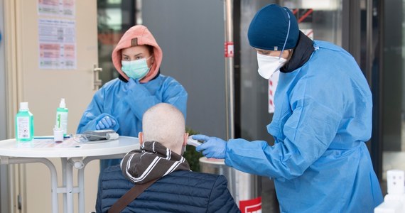 Koronawirus w Niemczech.  Ponad 13 000 nowych infekcji każdego dnia